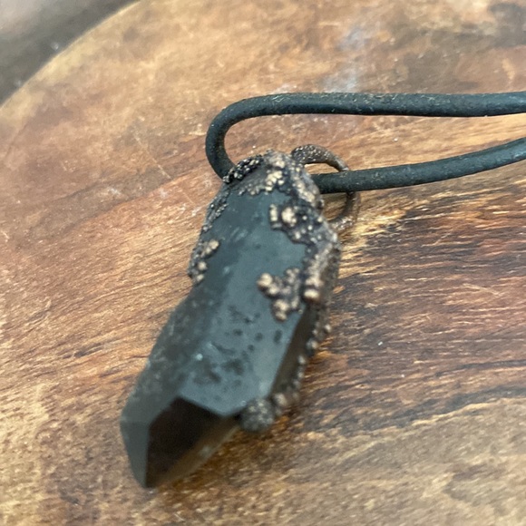 🖤DARK SMOKY🖤electroformed beauty! 1.5” long. Almost black smoky. GORGEOUS 🖤🔥 - Picture 10 of 16